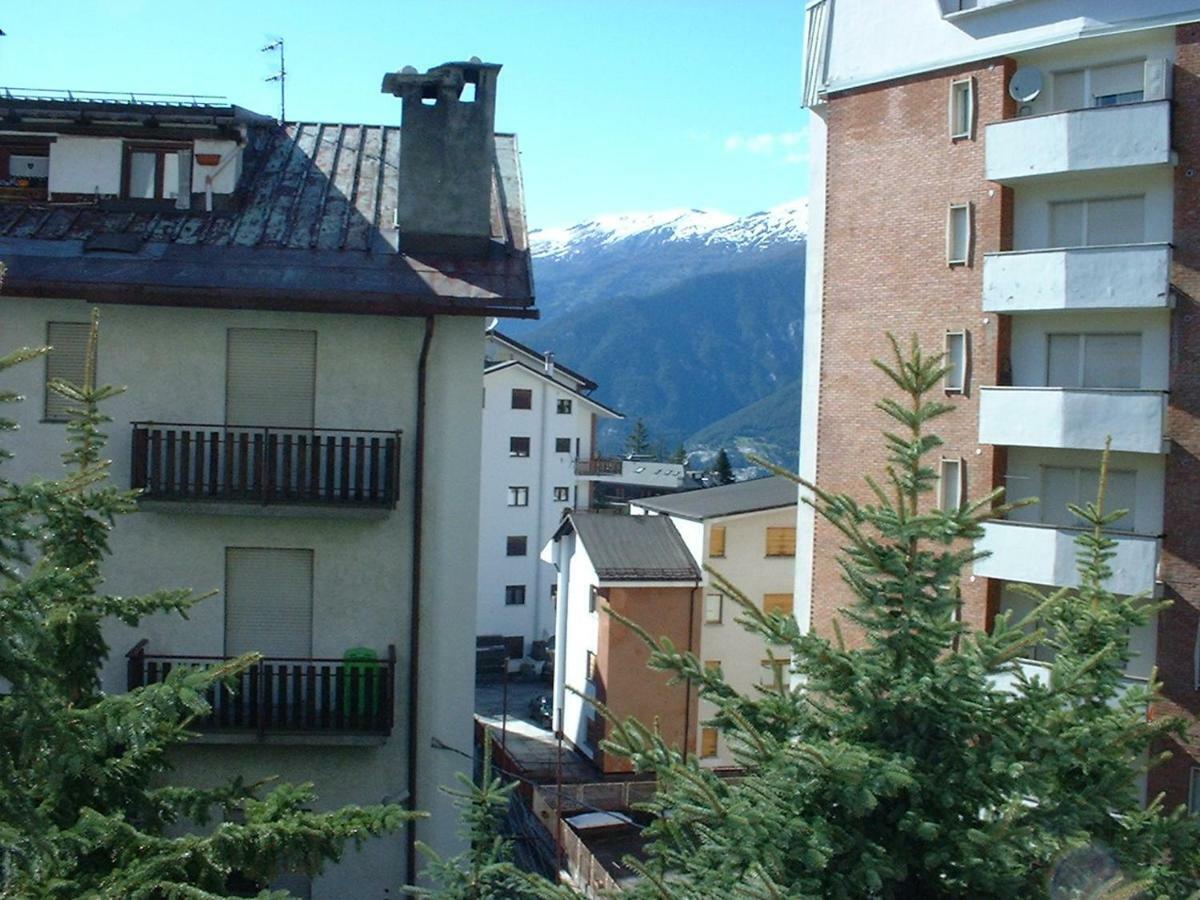 Il Capriolo Villa Oulx Exteriör bild